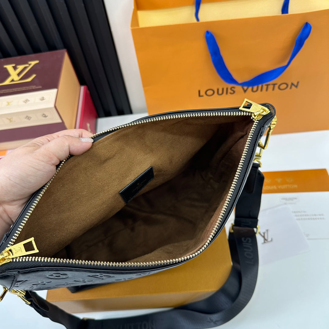 Louis new arrival Coussin bag size: 33*25cm