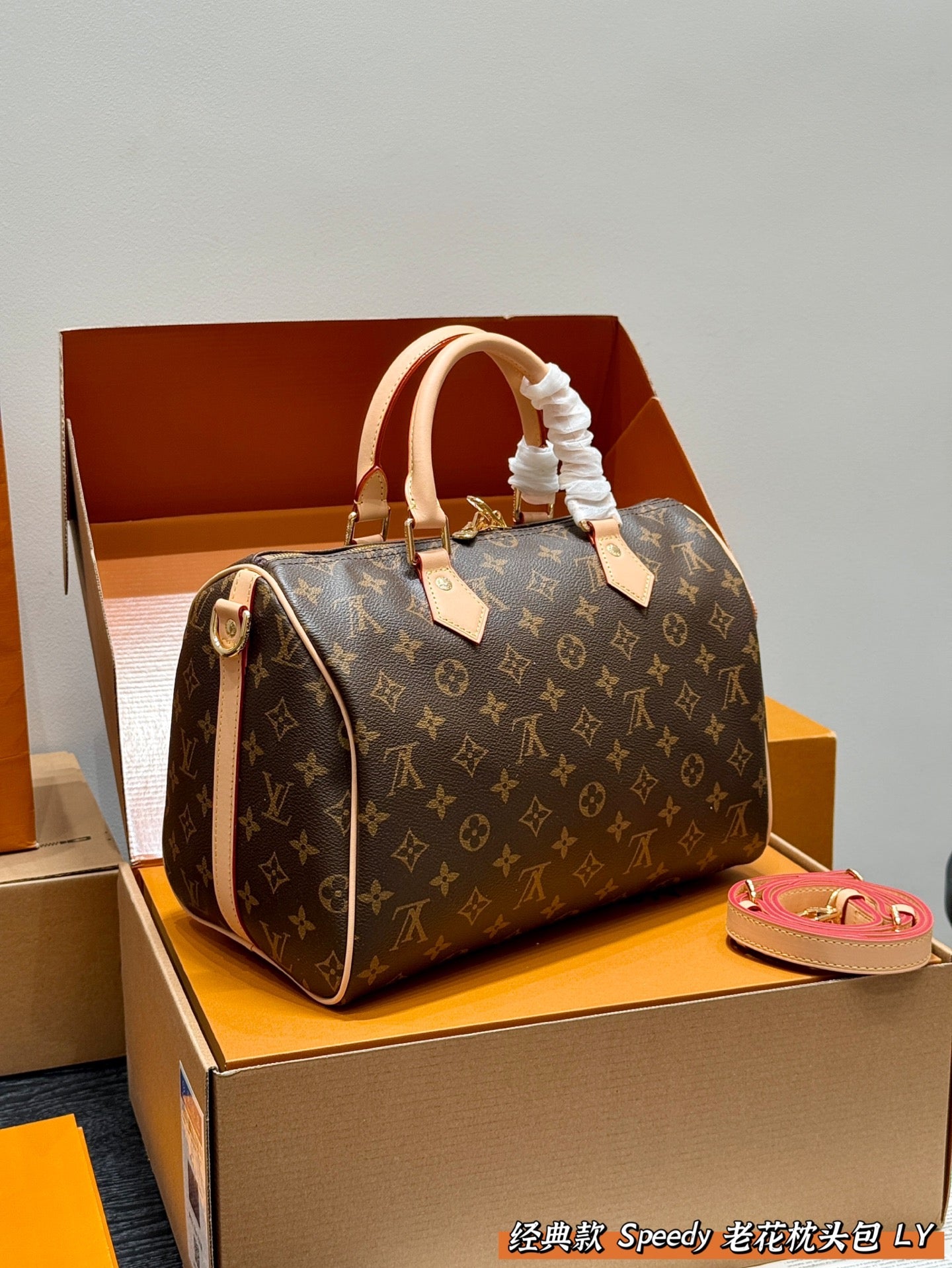 Louis new arrival Speedy bag size:30 cm