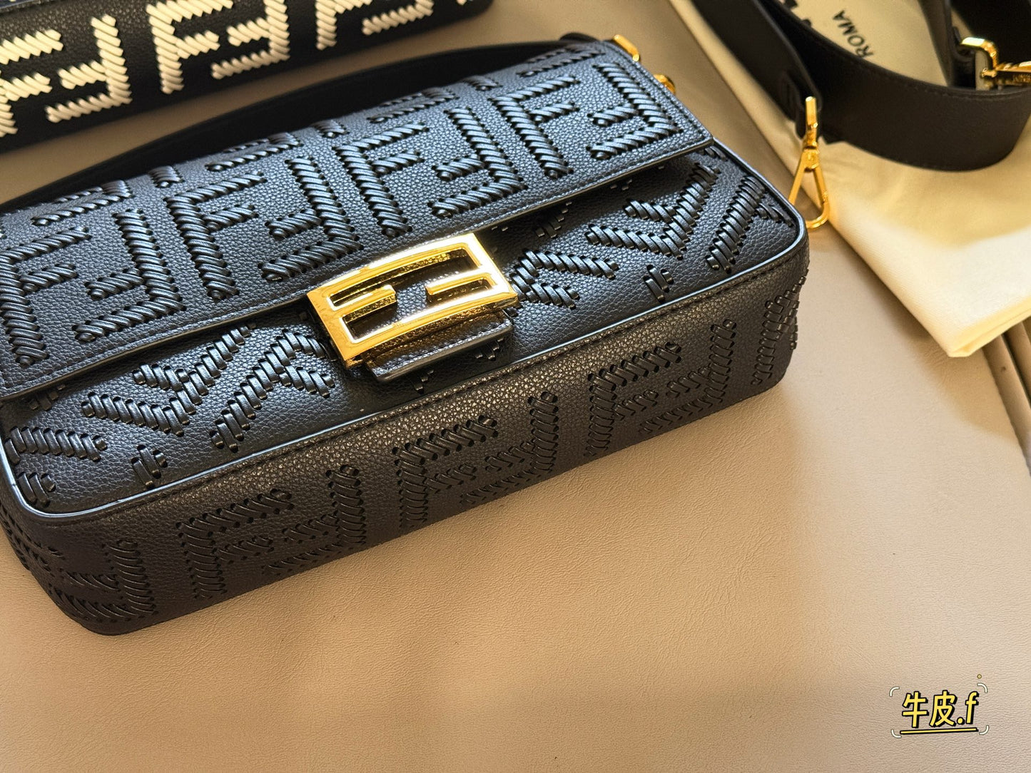 fen new arrival leather baguette bag size:26*16cm