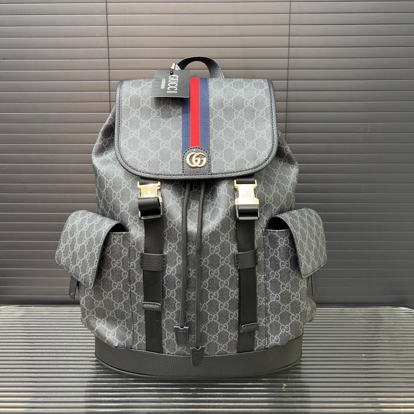 Gg new arrival backpack bag size : 34 *42 cm