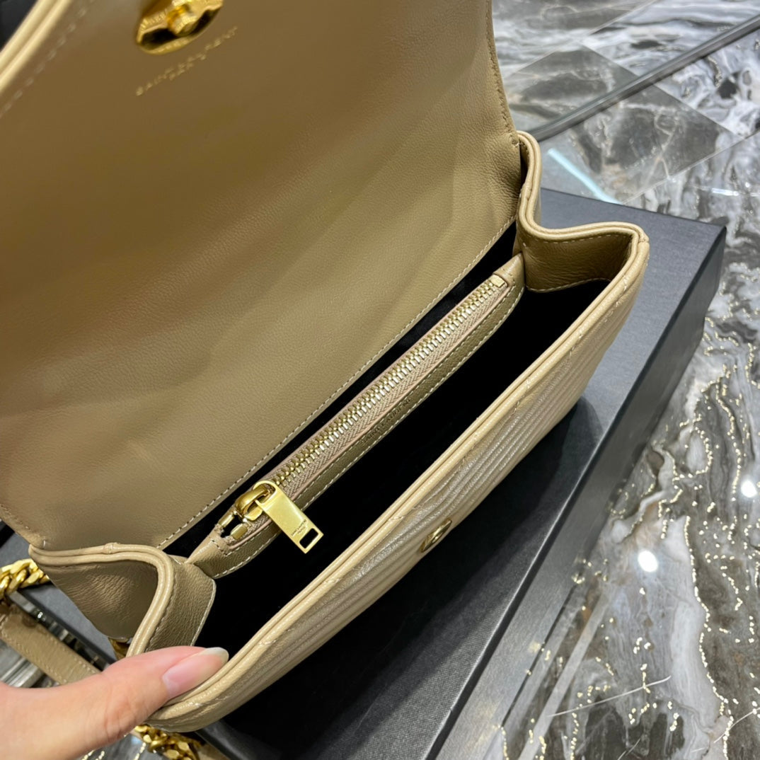 Y College Medium Quilted leather Bag