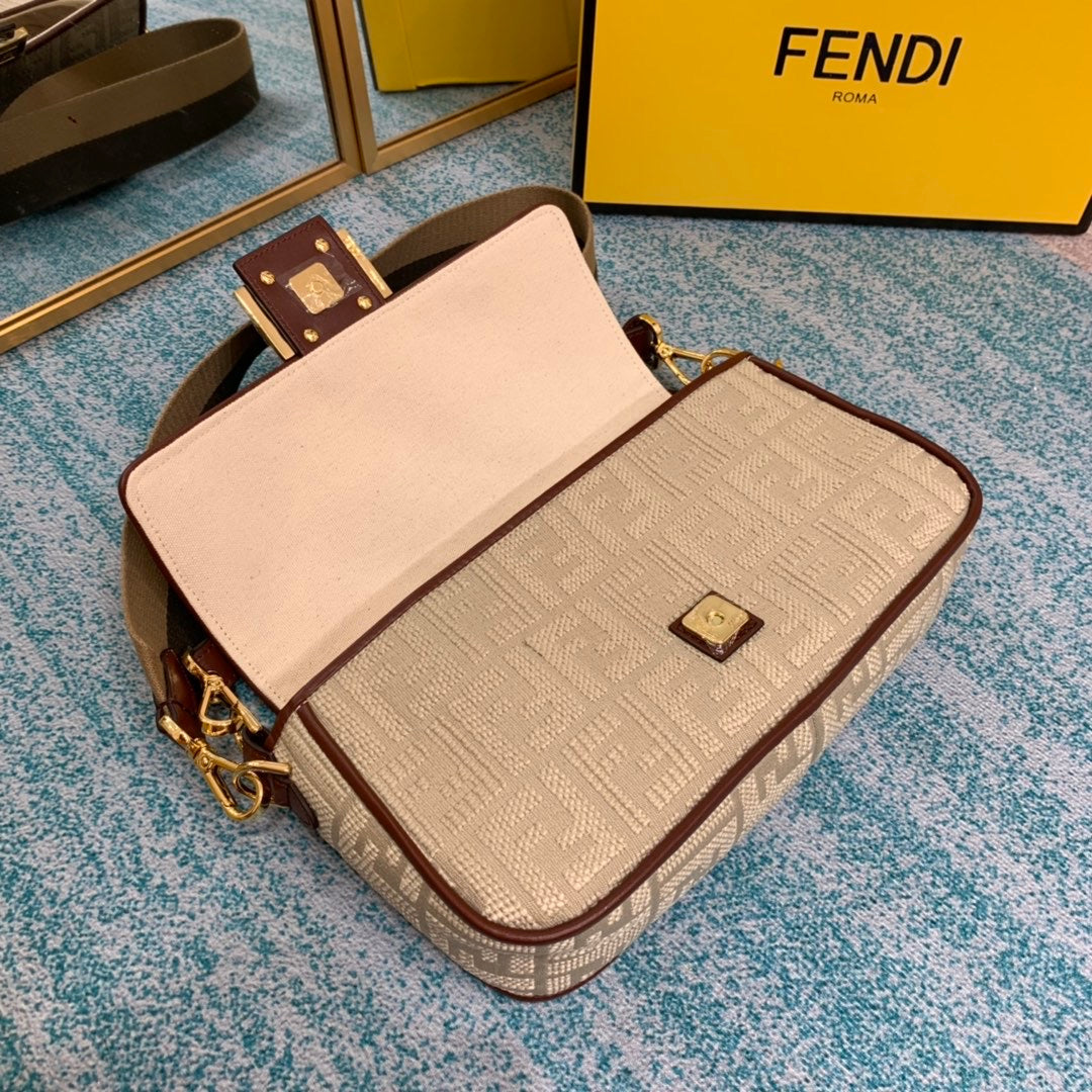 Fd Baguette Bag