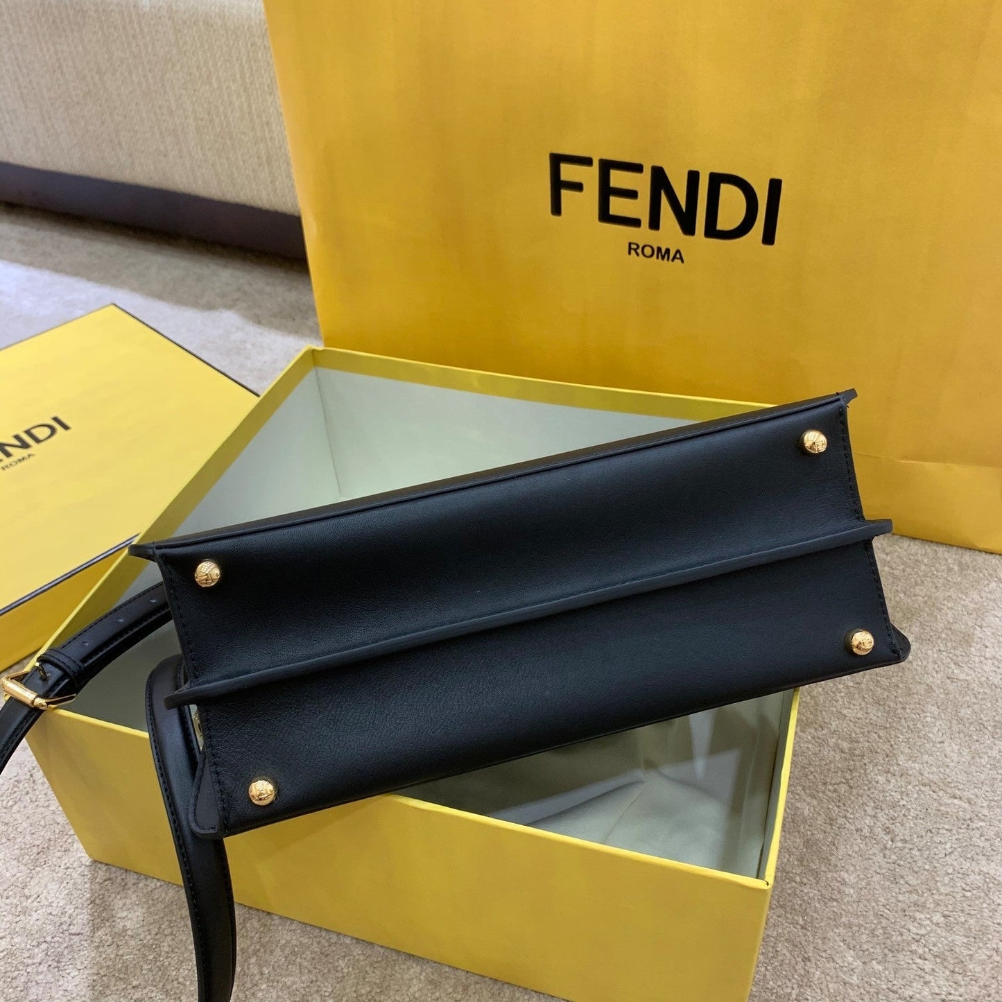 Fd Peekaboo Small iseeu Bag