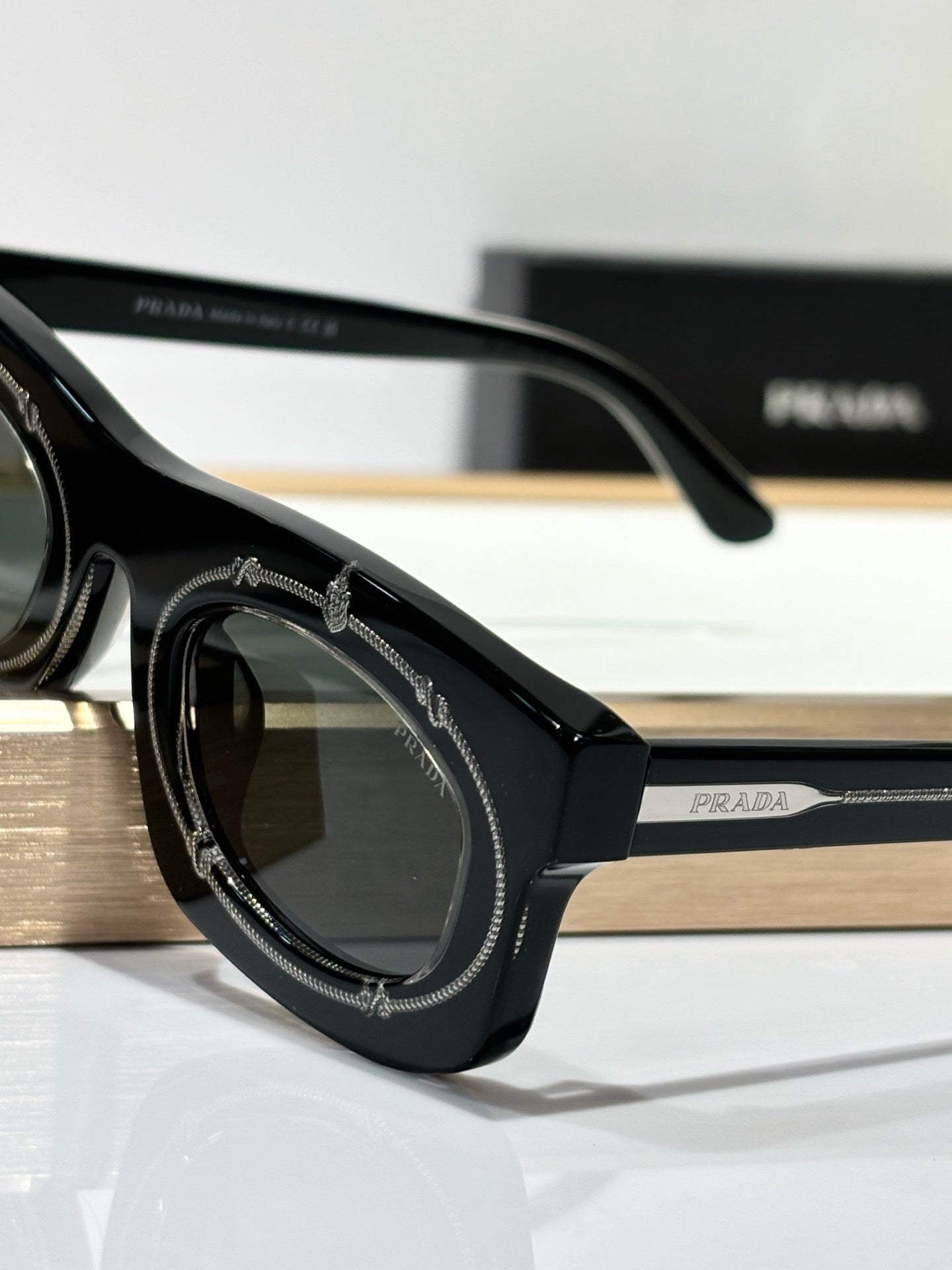 PRA Eyewear SIZE: 47-26-140