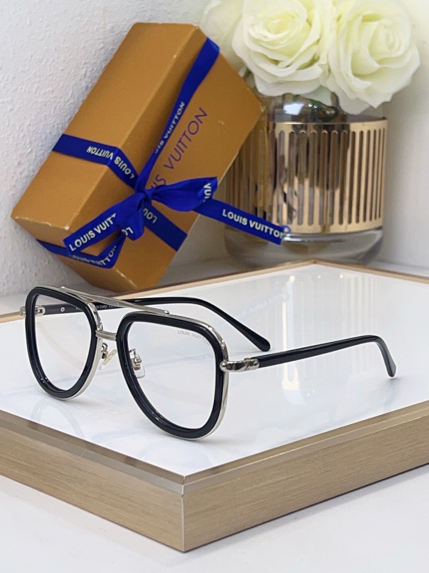 Louis Eyewear SIZE: 58-17-145