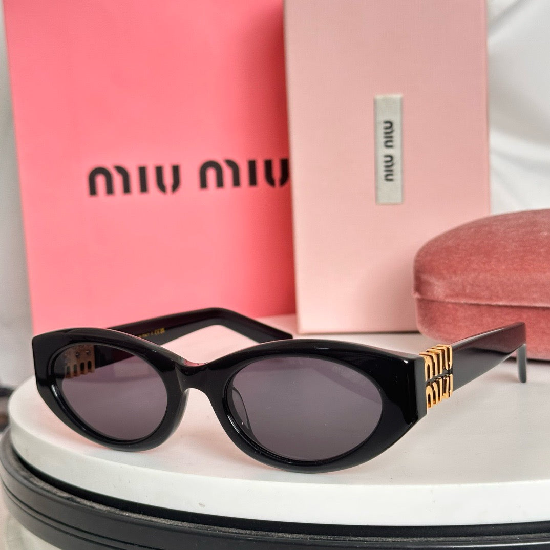 MIU MI* Eyewear SIZE: 53-21-140
