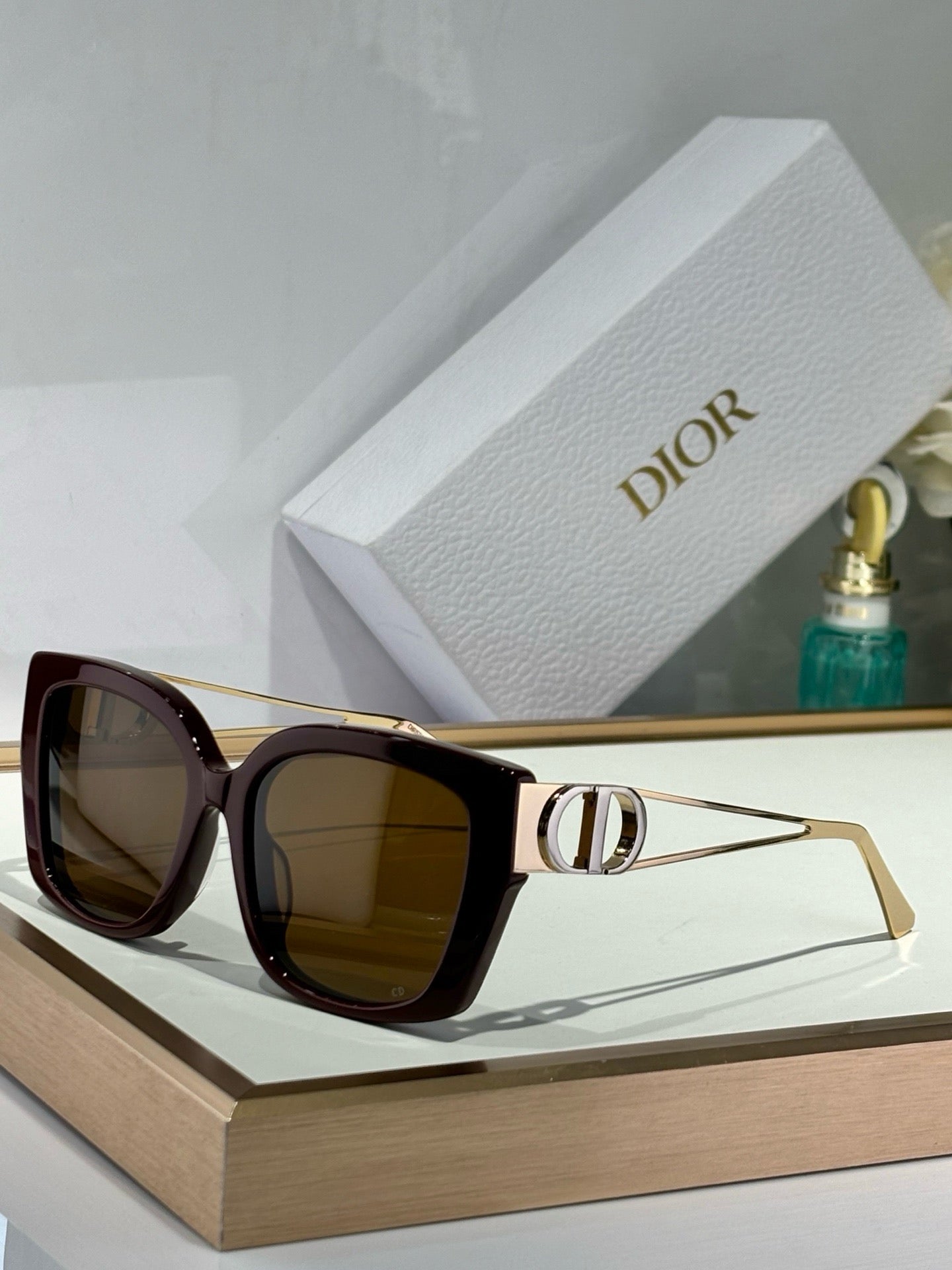 DI*R Eyewear SIZE: