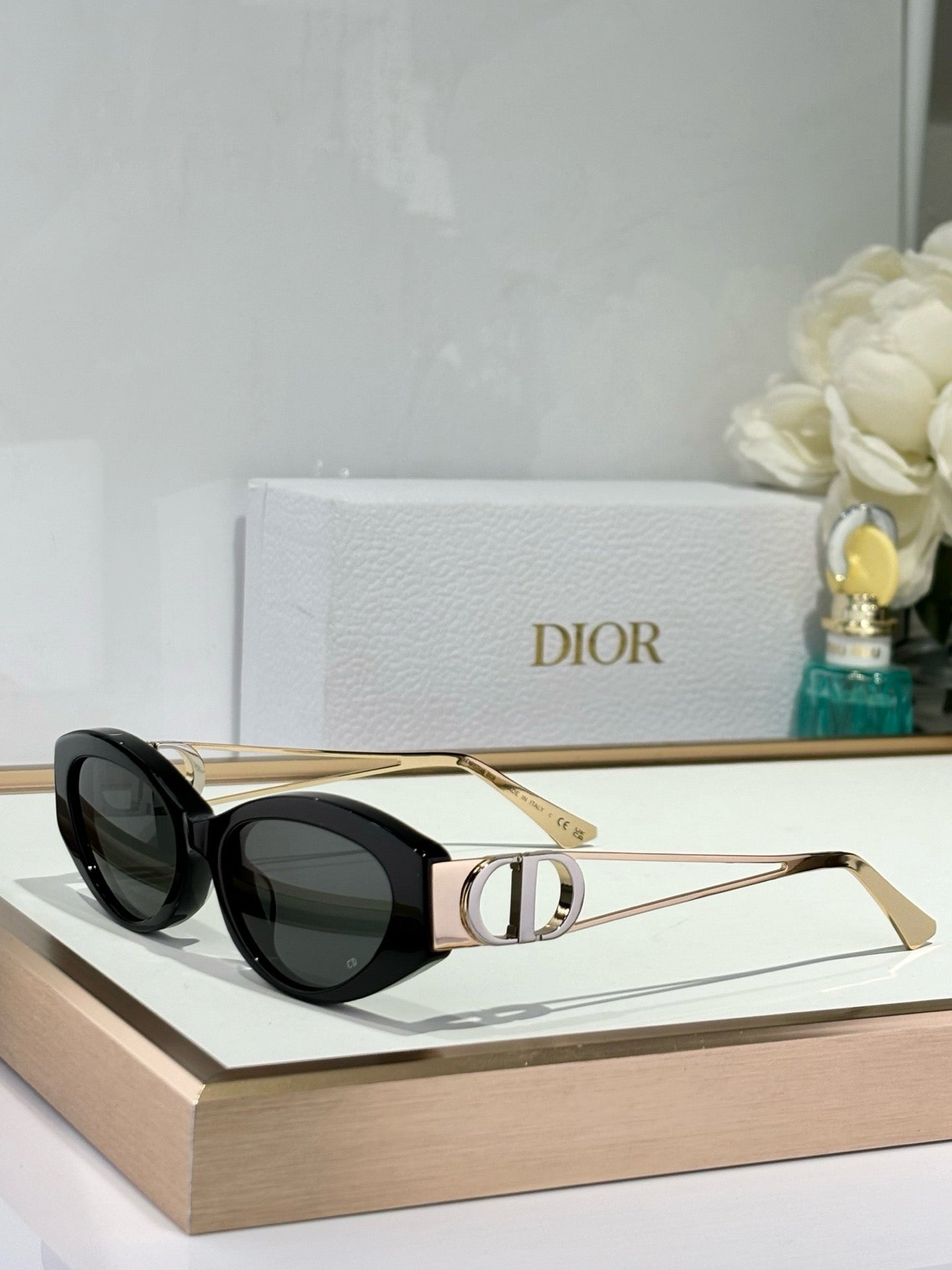 DI*R Eyewear SIZE:
