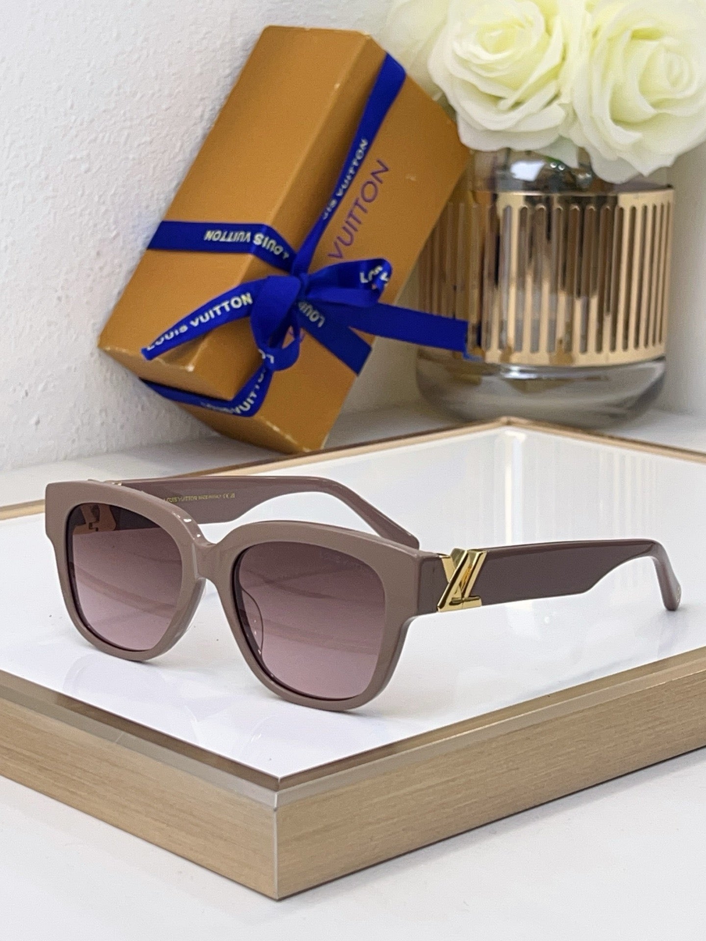 Louis Eyewear SIZE: 53-18-140