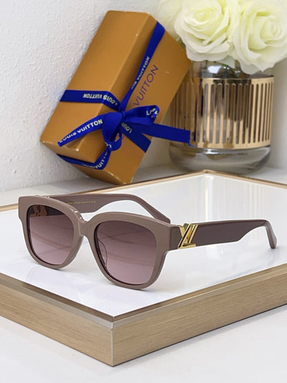 Louis Eyewear SIZE: 53-18-140