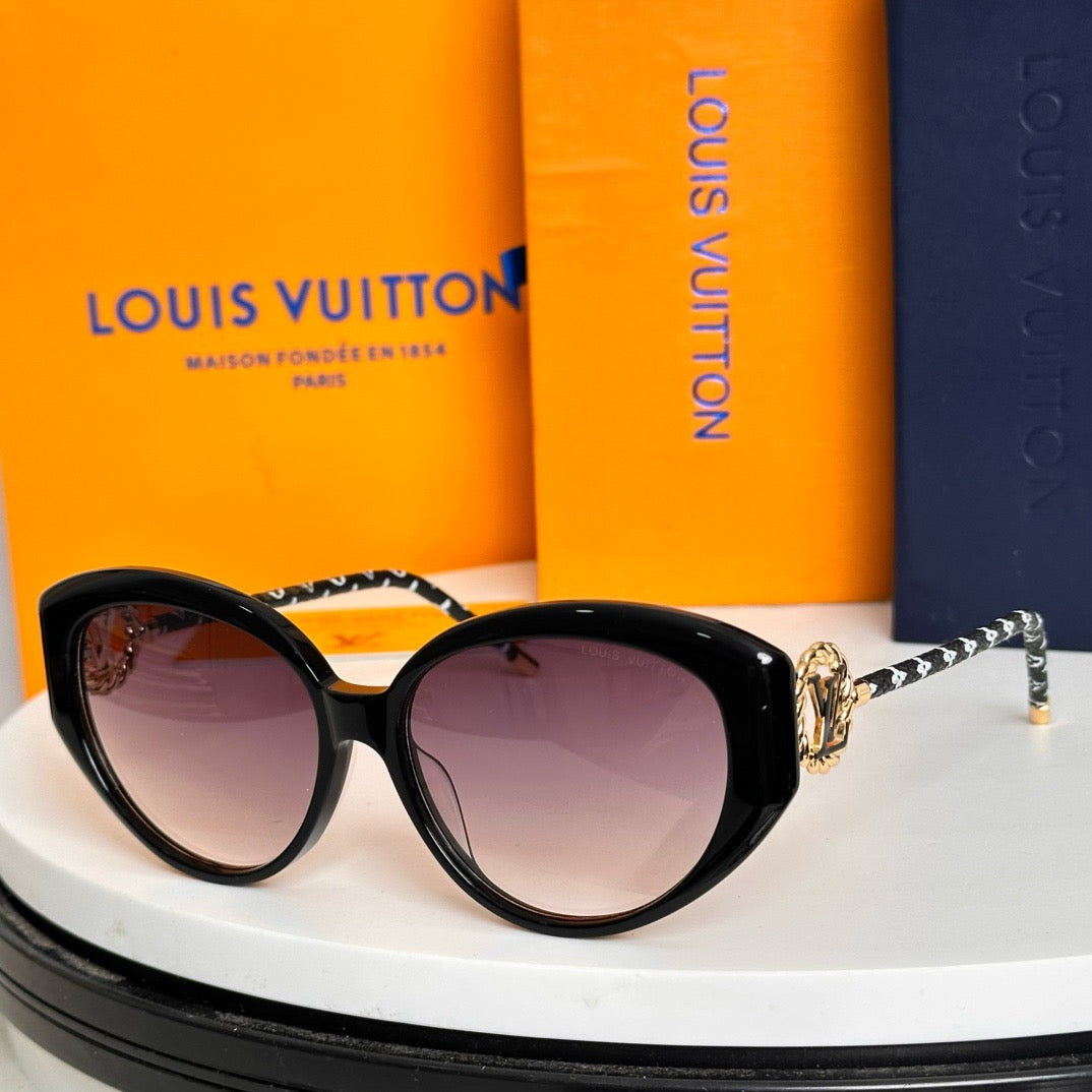 Louis Eyewear SIZE: 57-16-145
