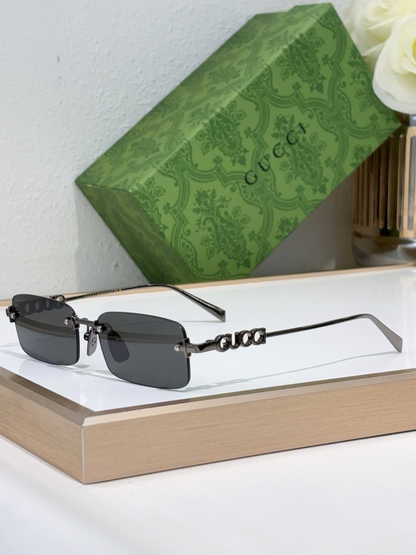 GG* Eyewear SIZE: 52-19-145
