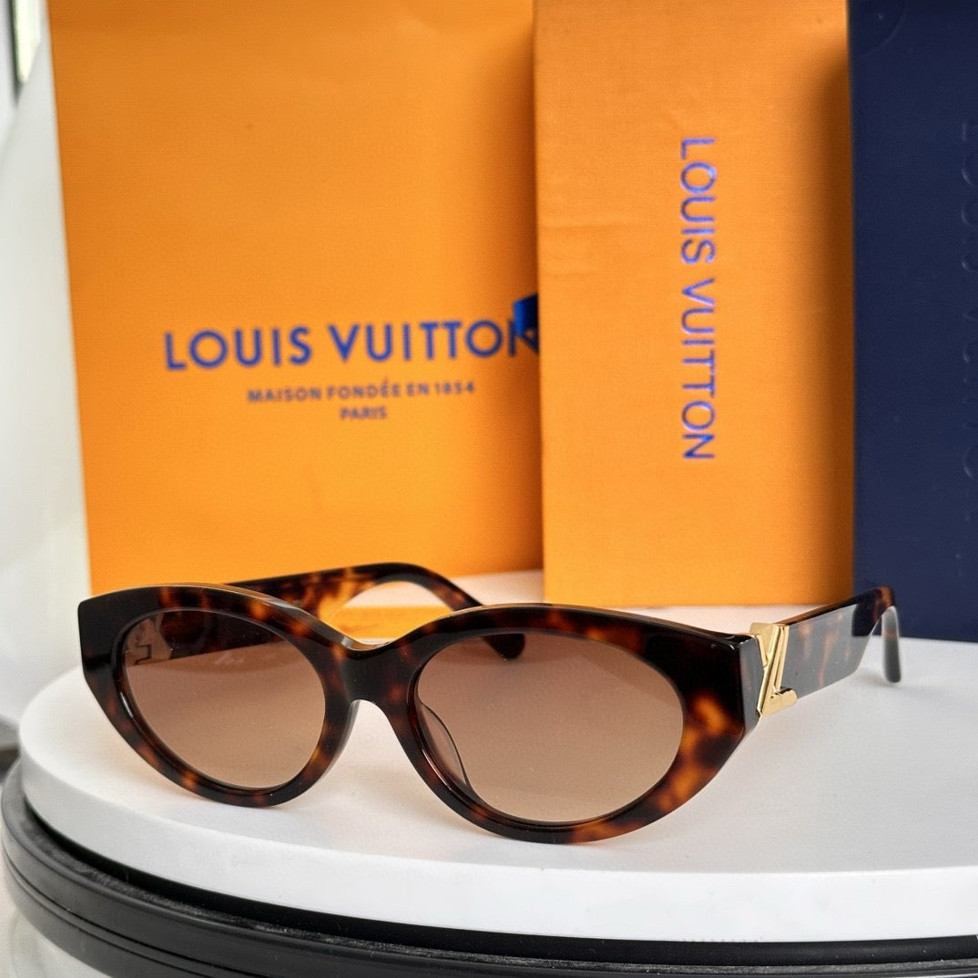 Louis Eyewear SIZE: 51-20-143