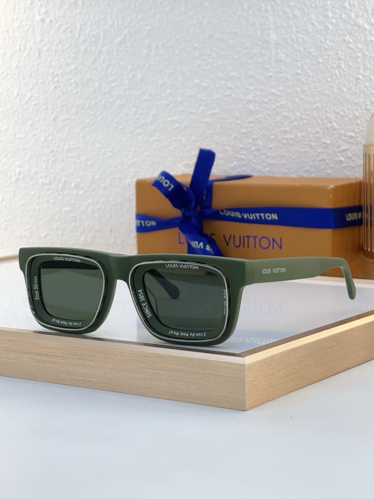 Louis Eyewear SIZE: 50-24-145