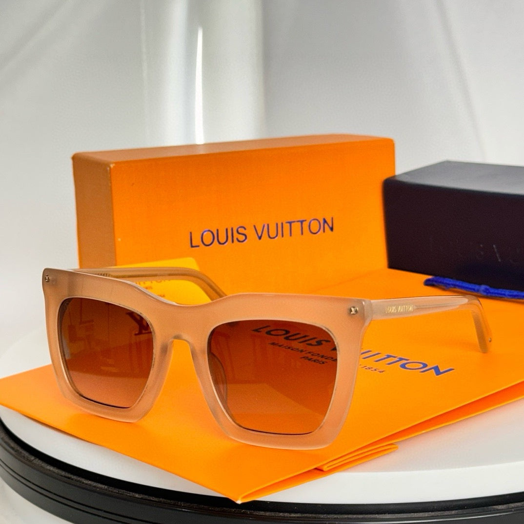 Louis Eyewear SIZE: 53-23-145
