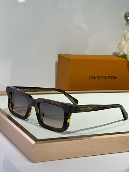 Louis Eyewear SIZE: 51-21-140