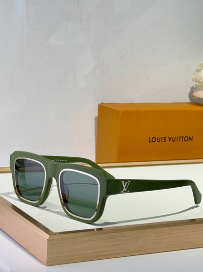 Louis Eyewear SIZE: 53-21-145