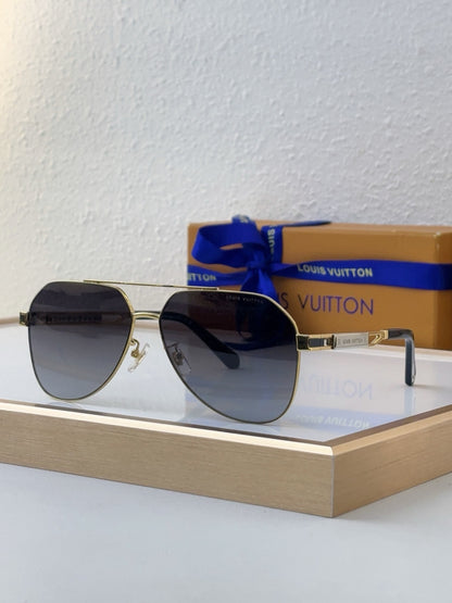 Louis Eyewear SIZE: 61-14-145