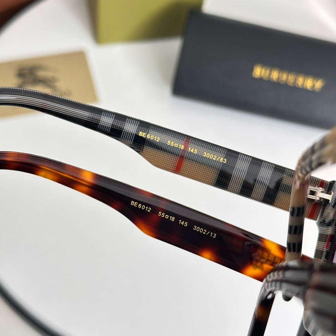 BURBE*RY Eyewear SIZE: 55-15-145