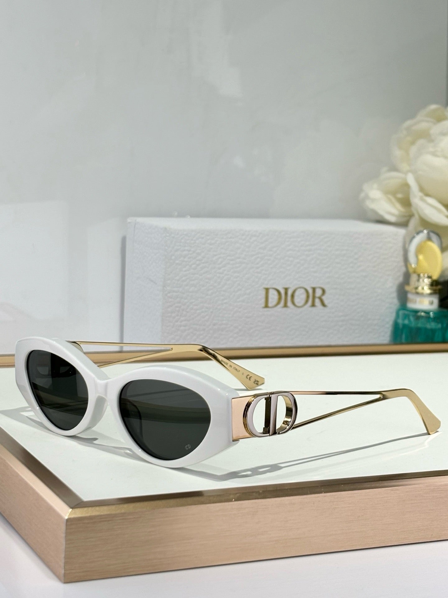 DI*R Eyewear SIZE: