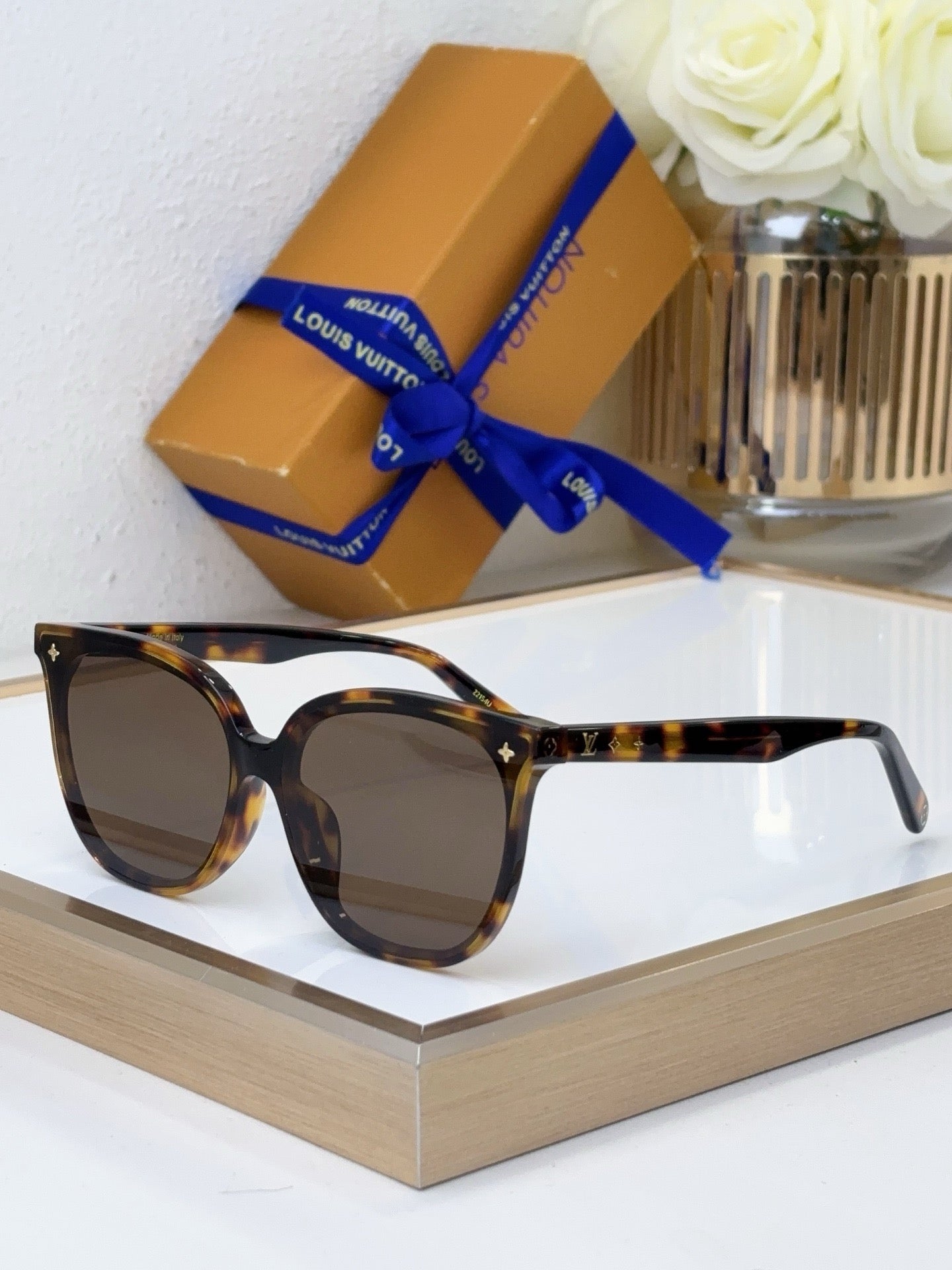 Louis Eyewear SIZE: 63-17-145