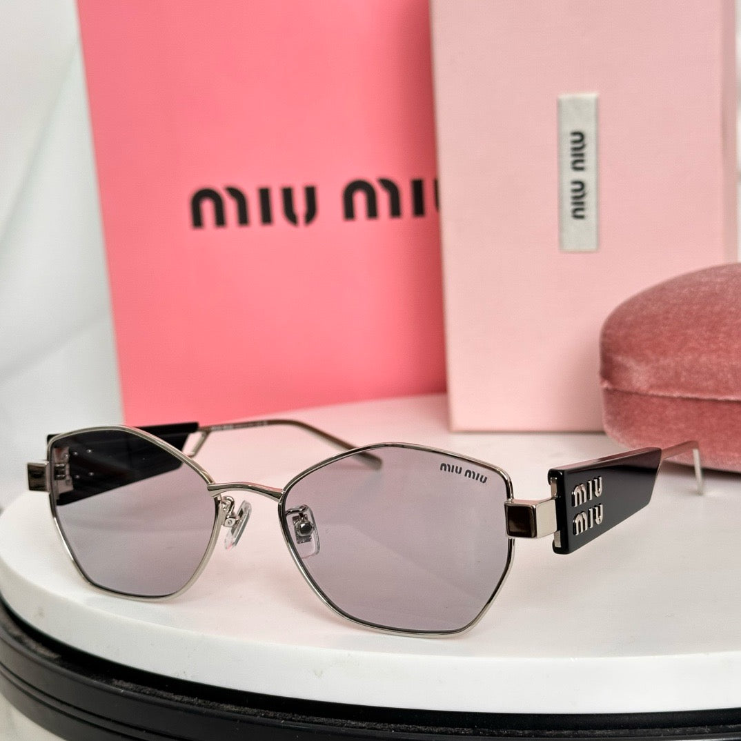 MIU MI* Eyewear SIZE: 55-18-145