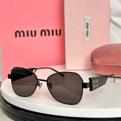 MIU MI* Eyewear SIZE: 55-18-145