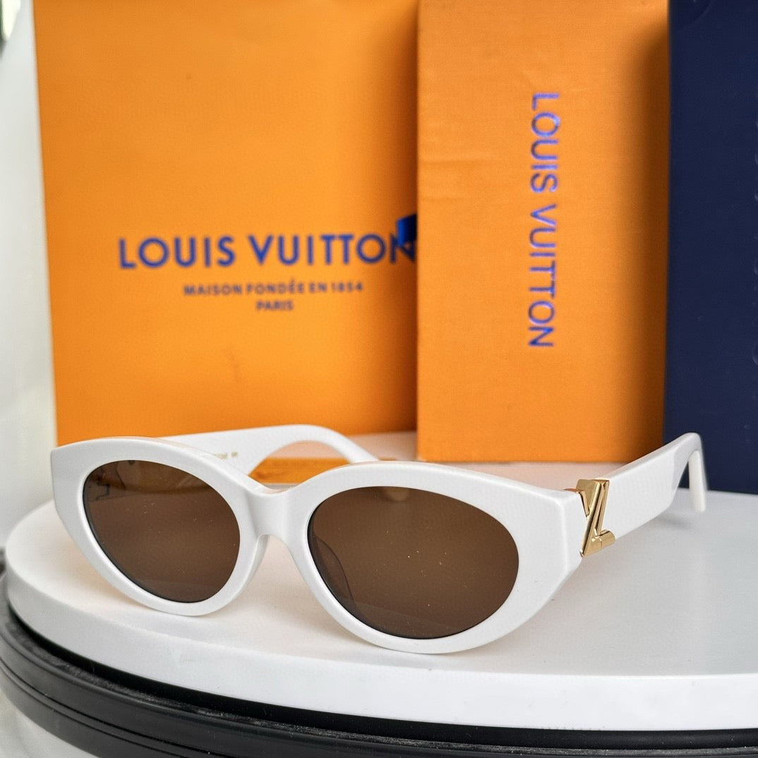 Louis Eyewear SIZE: 51-20-143