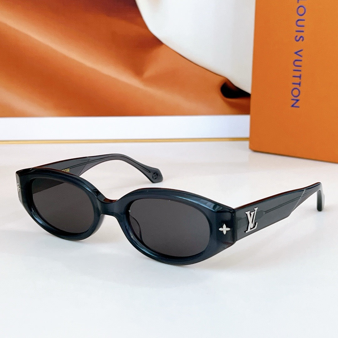 Louis Eyewear SIZE: 51-23-145