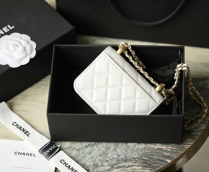 cc CO-CO Clutch With Chain 9.5cm/3.7in Gold Toned Hardware For Women White