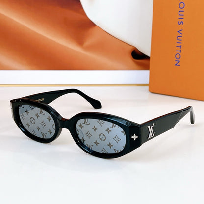 Louis Eyewear SIZE: 51-23-145