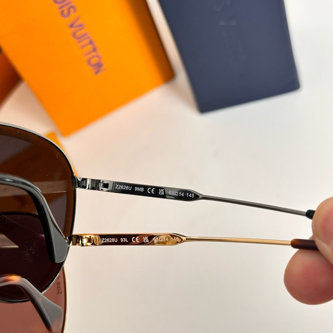 Louis Eyewear SIZE: 52-21-145