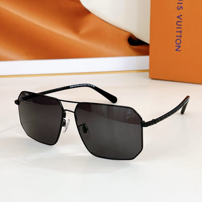 Louis Eyewear SIZE: 60-14-145