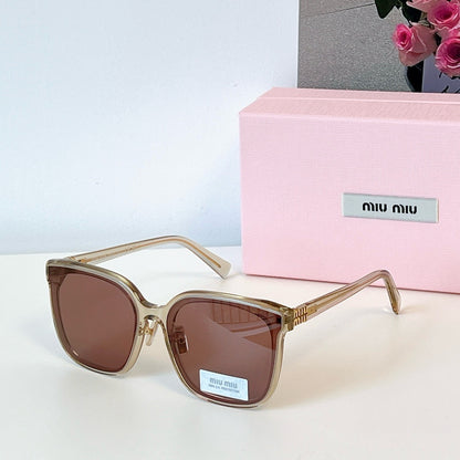 MIU MI* Eyewear SIZE: 61-15-145