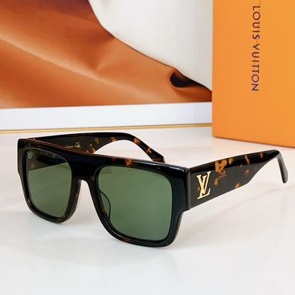 Louis Eyewear SIZE: 54-19-148