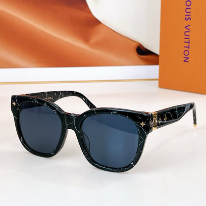 Louis Eyewear SIZE: 55-19-143