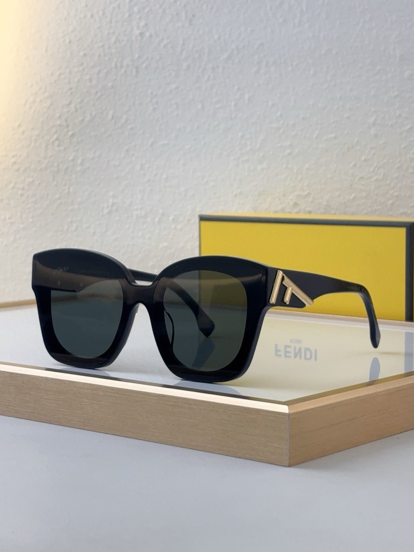 FEND* Eyewear SIZE: 60-20-140