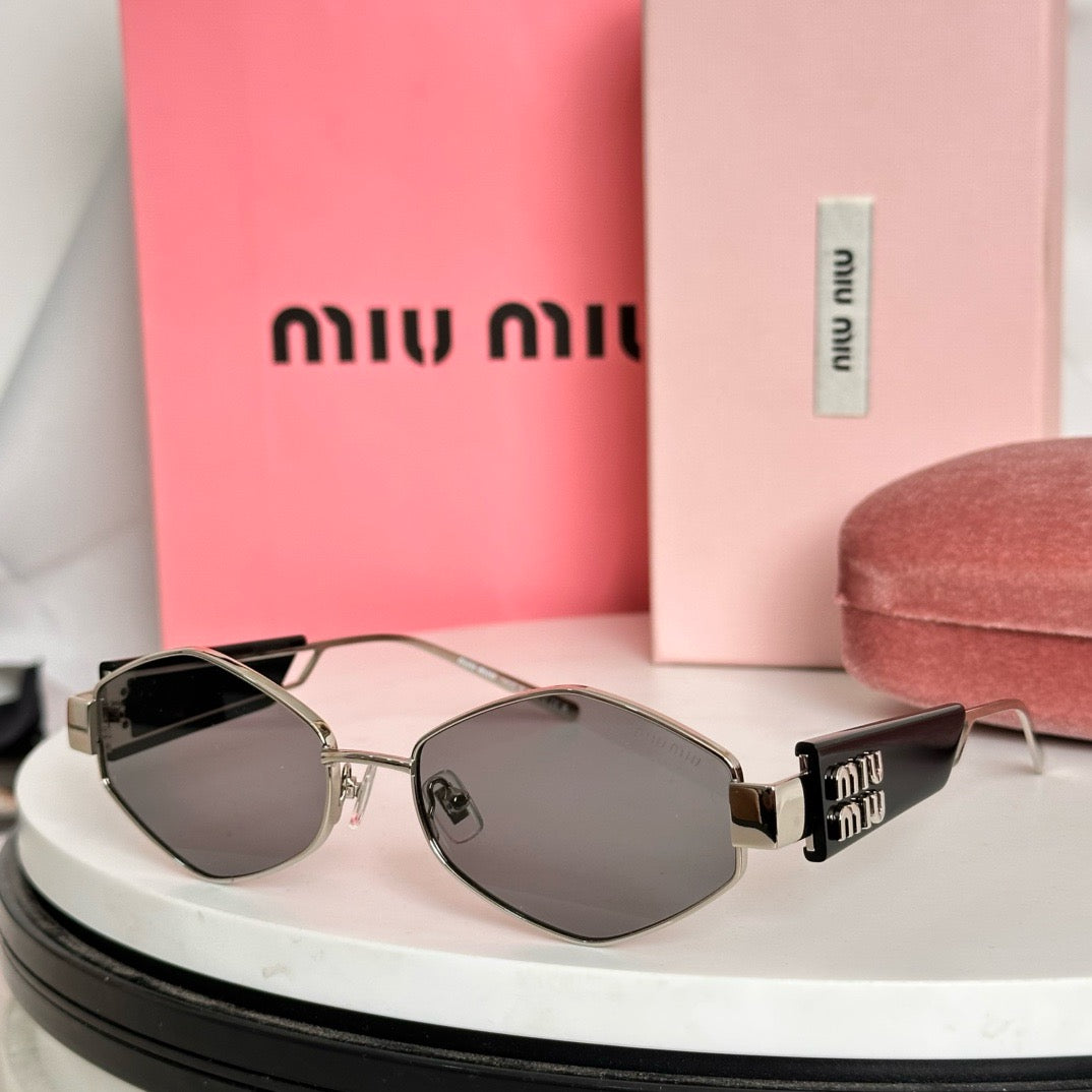 MIU MI* Eyewear SIZE: 55-18-140