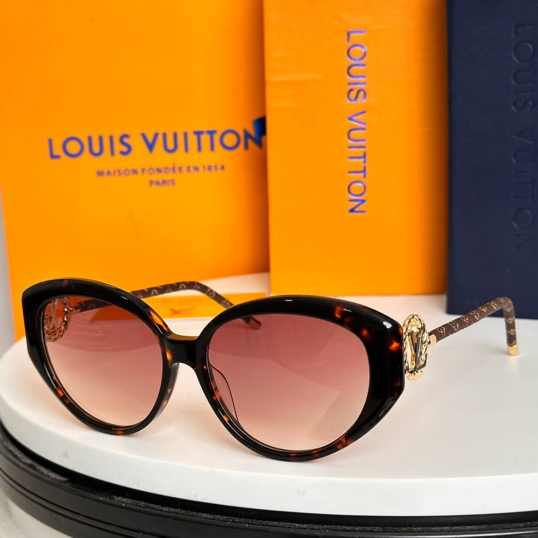Louis Eyewear SIZE: 57-16-145
