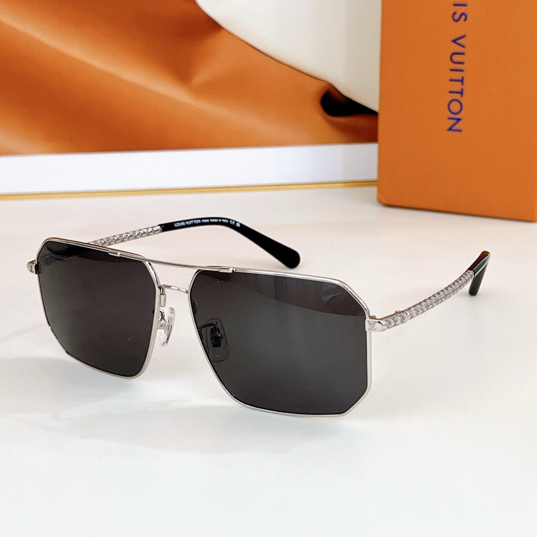 Louis Eyewear SIZE: 60-14-145