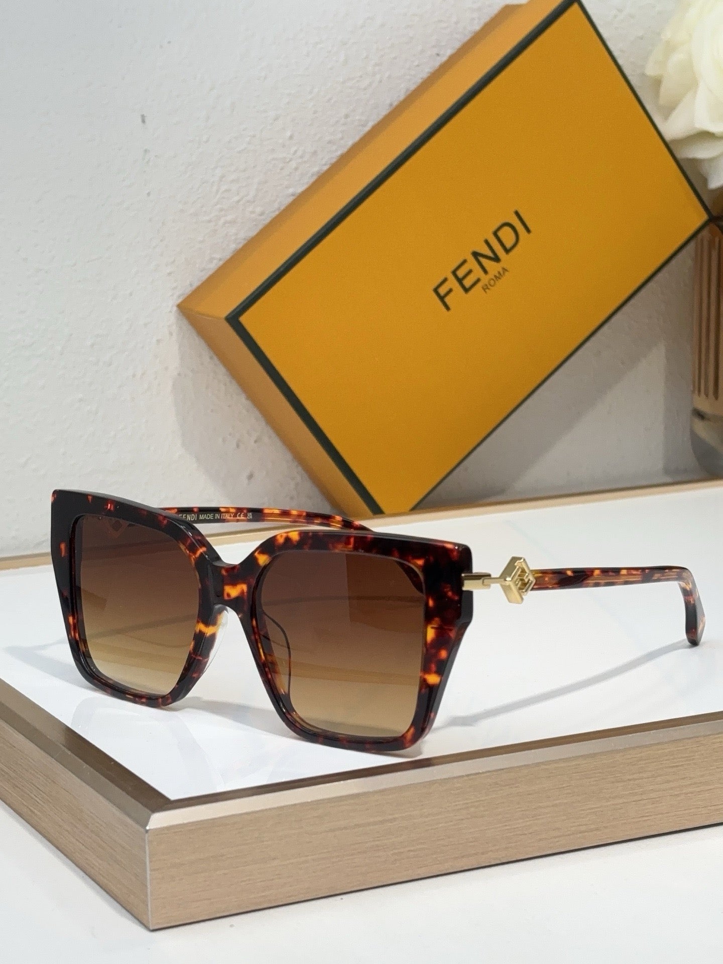 FEND* Eyewear SIZE: 54-18-140