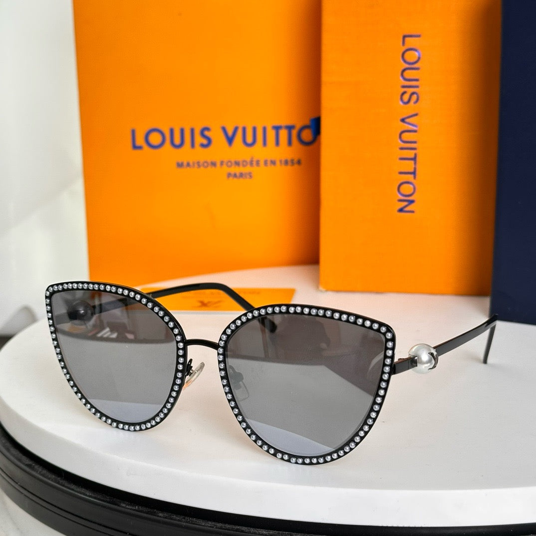 Louis Eyewear SIZE: