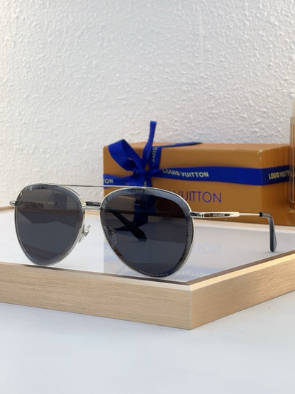 Louis Eyewear SIZE: 63-13-145
