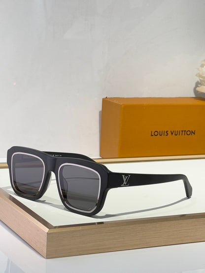 Louis Eyewear SIZE: 53-21-145