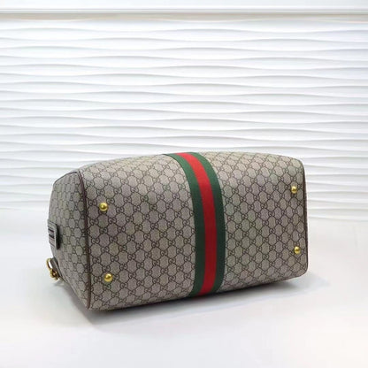 GC443 Gc Savoy Medium Duffle Bag/ 16.5"W x 10.6"H x 10.5"D