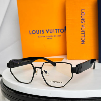 Louis Eyewear SIZE: 57-16-140