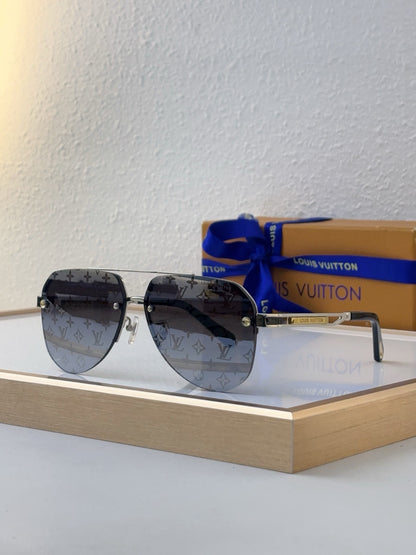 Louis Eyewear SIZE: 62-13-145