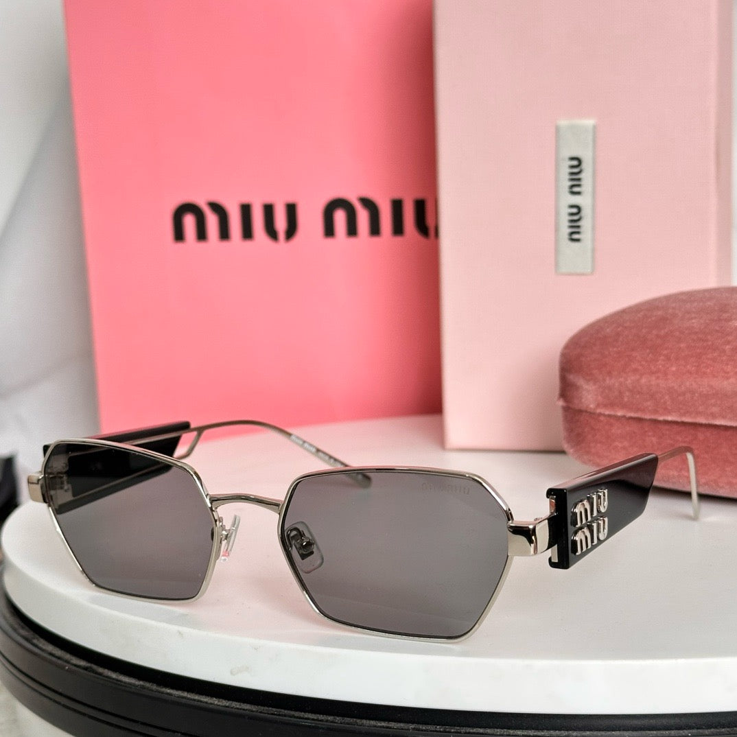 MIU MI* Eyewear SIZE: 58-18-140