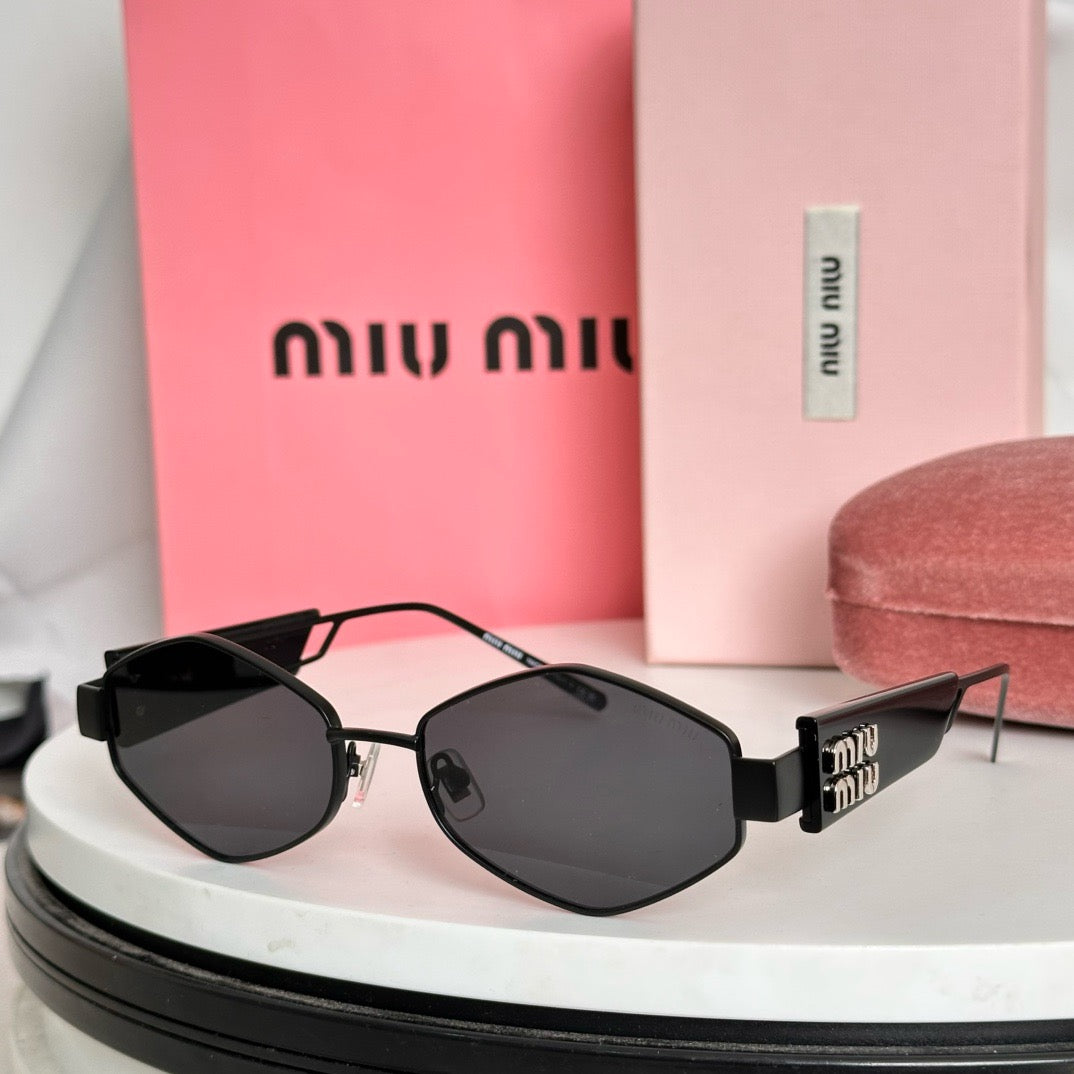 MIU MI* Eyewear SIZE: 55-18-140