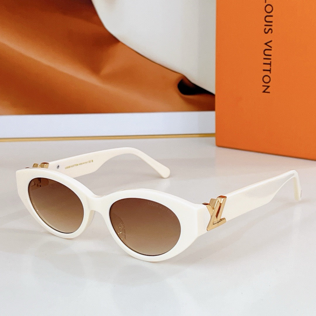 Louis Eyewear SIZE: 51-20-140